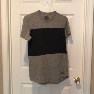 Grey and blue American Eagle tee